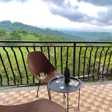 Casa Tino * Murazzano (Cuneo)